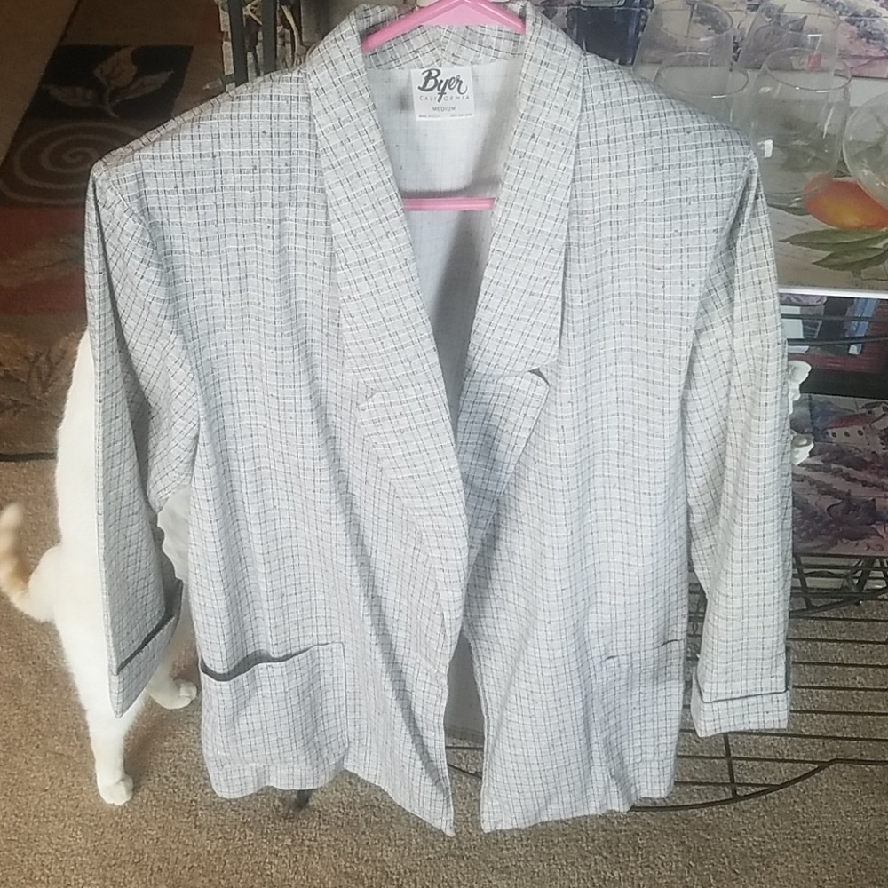 Black n white blazer suit coat